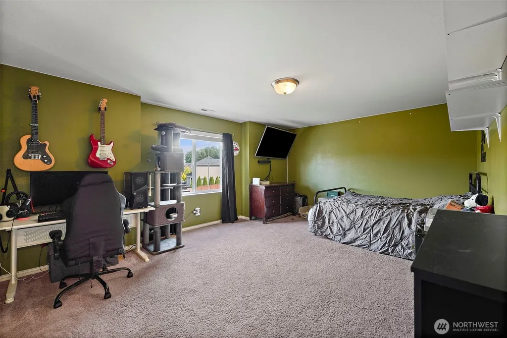 722 Williams Street NW Orting WA 98360