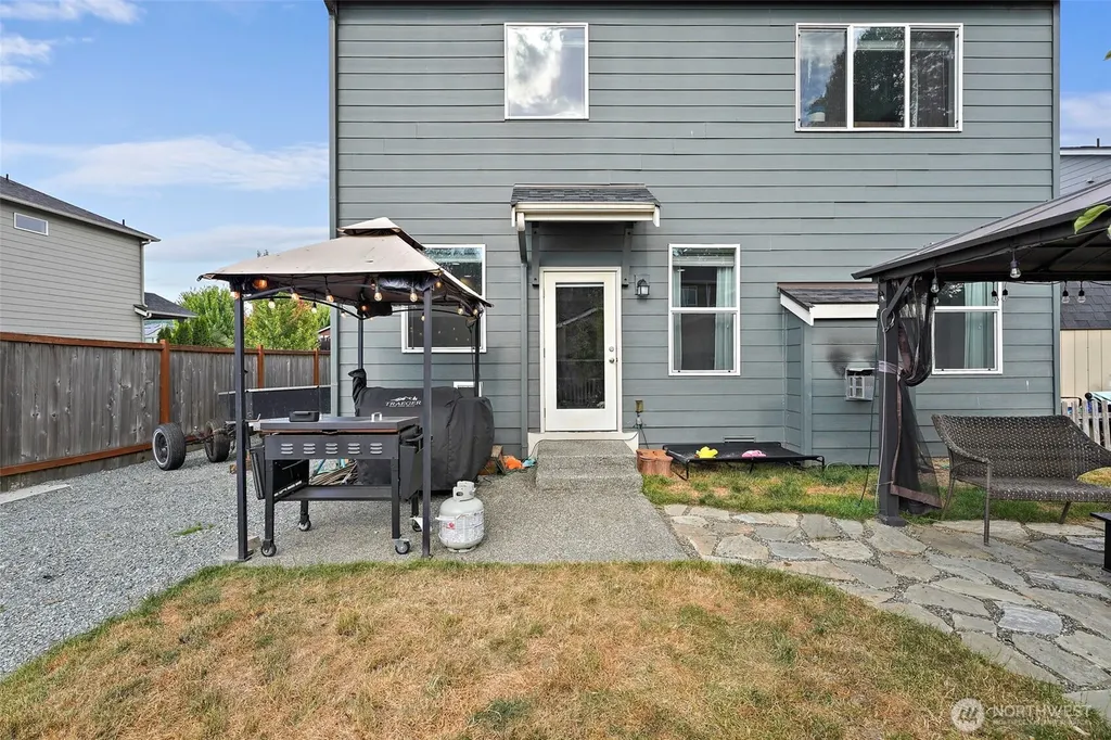 722 Williams Street NW Orting WA 98360