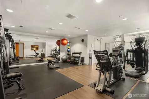 909 5th Avenue Seattle WA 98164