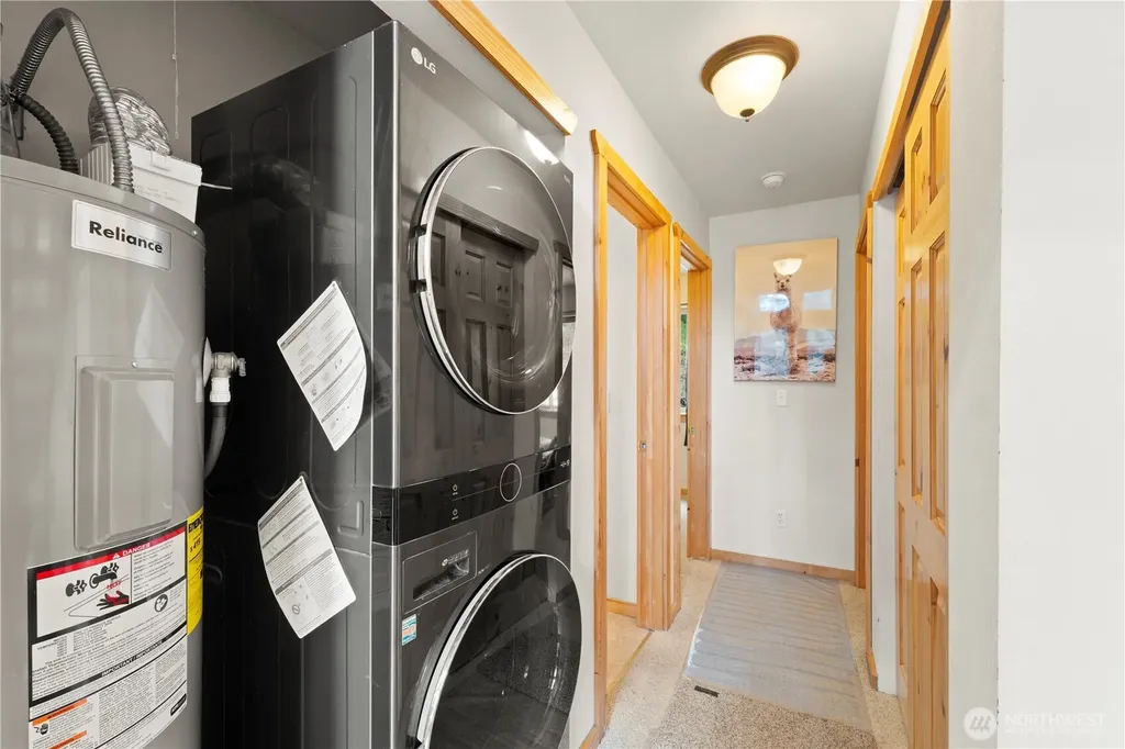 1302 Pine Loch Sun Drive Ronald WA 98940