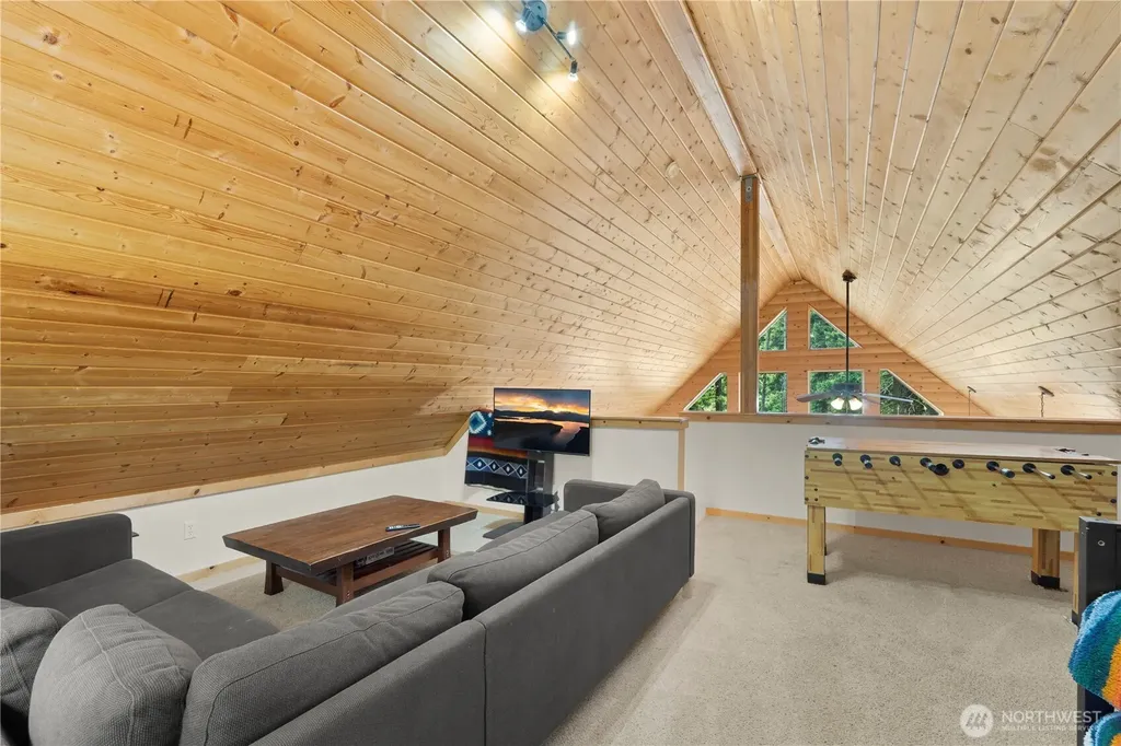 1302 Pine Loch Sun Drive Ronald WA 98940