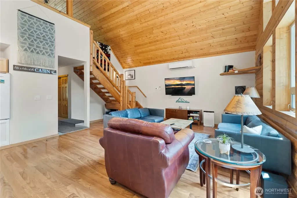 1302 Pine Loch Sun Drive Ronald WA 98940