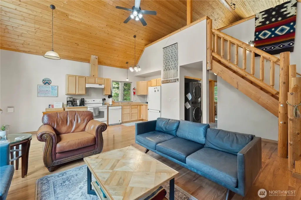 1302 Pine Loch Sun Drive Ronald WA 98940