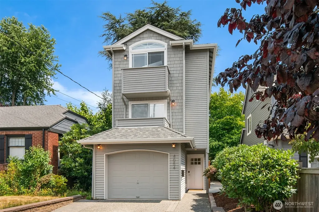 4054 54th Avenue SW Seattle WA 98116
