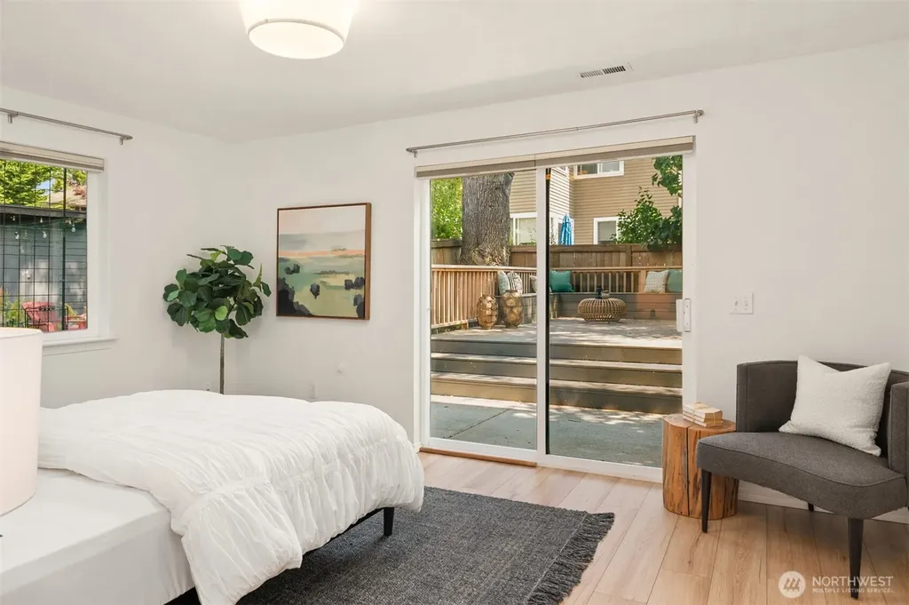 4054 54th Avenue SW Seattle WA 98116