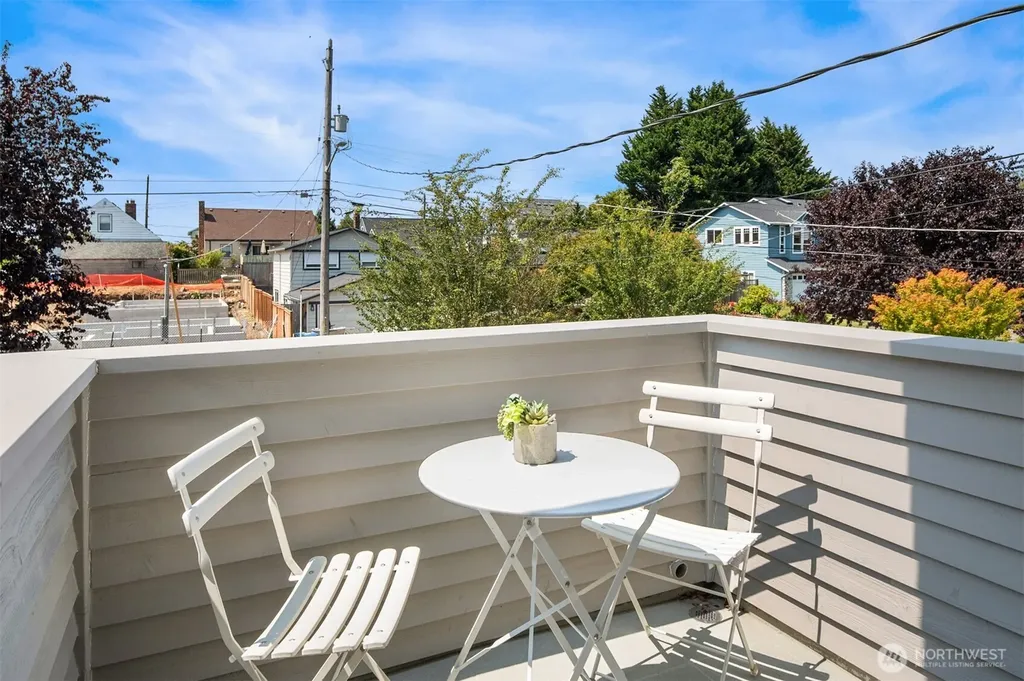 4054 54th Avenue SW Seattle WA 98116