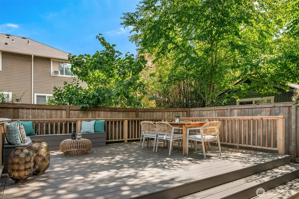 4054 54th Avenue SW Seattle WA 98116