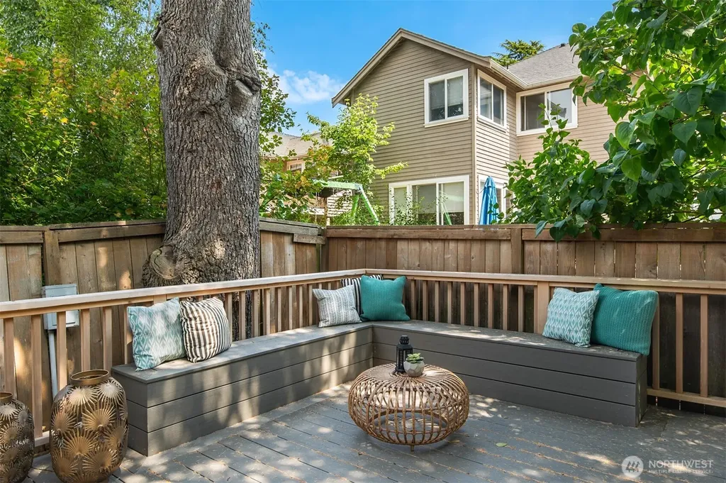 4054 54th Avenue SW Seattle WA 98116