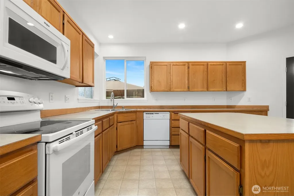 15506 67th Avenue Ct E Puyallup WA 98375
