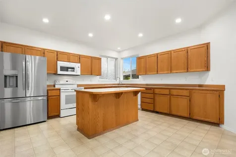 15506 67th Avenue Ct E Puyallup WA 98375