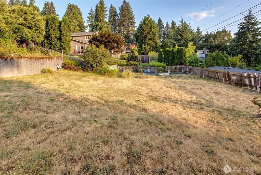 2444 72nd Avenue SE Mercer Island WA 98040
