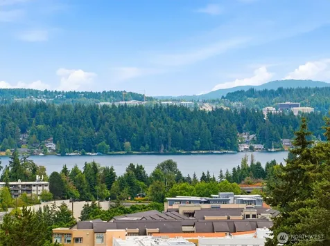 2444 72nd Avenue SE Mercer Island WA 98040