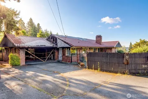 2444 72nd Avenue SE Mercer Island WA 98040