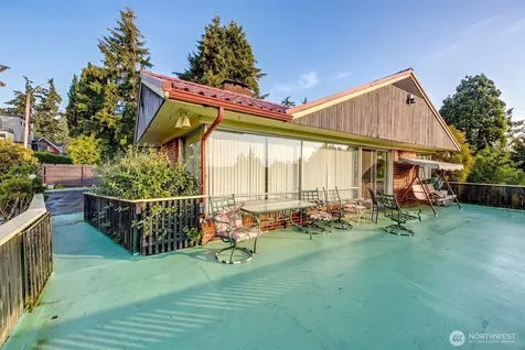 2444 72nd Avenue SE Mercer Island WA 98040