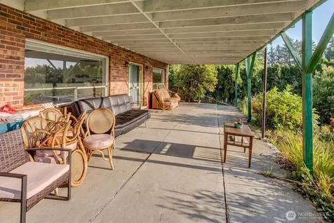 2444 72nd Avenue SE Mercer Island WA 98040