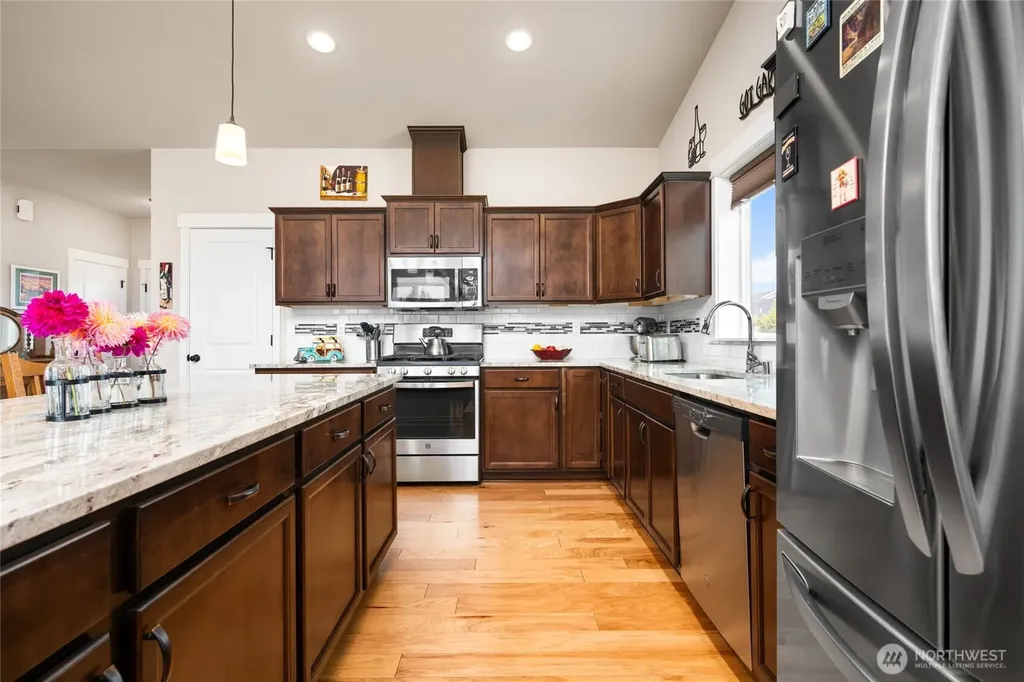 1668 River Walk Lane Burlington WA 98233
