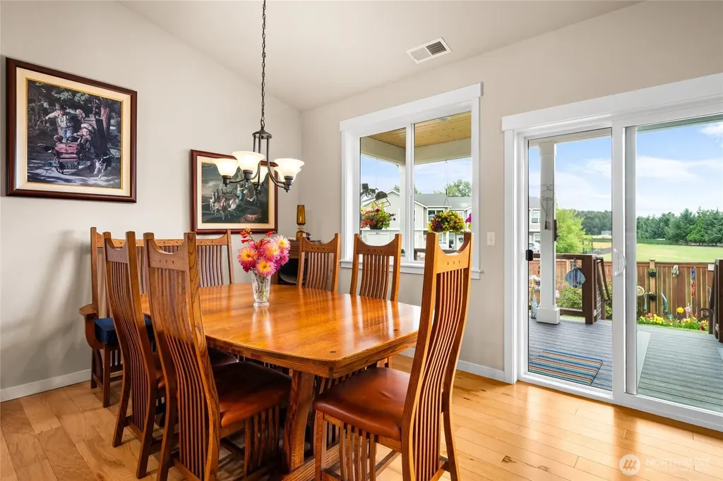 1668 River Walk Lane Burlington WA 98233