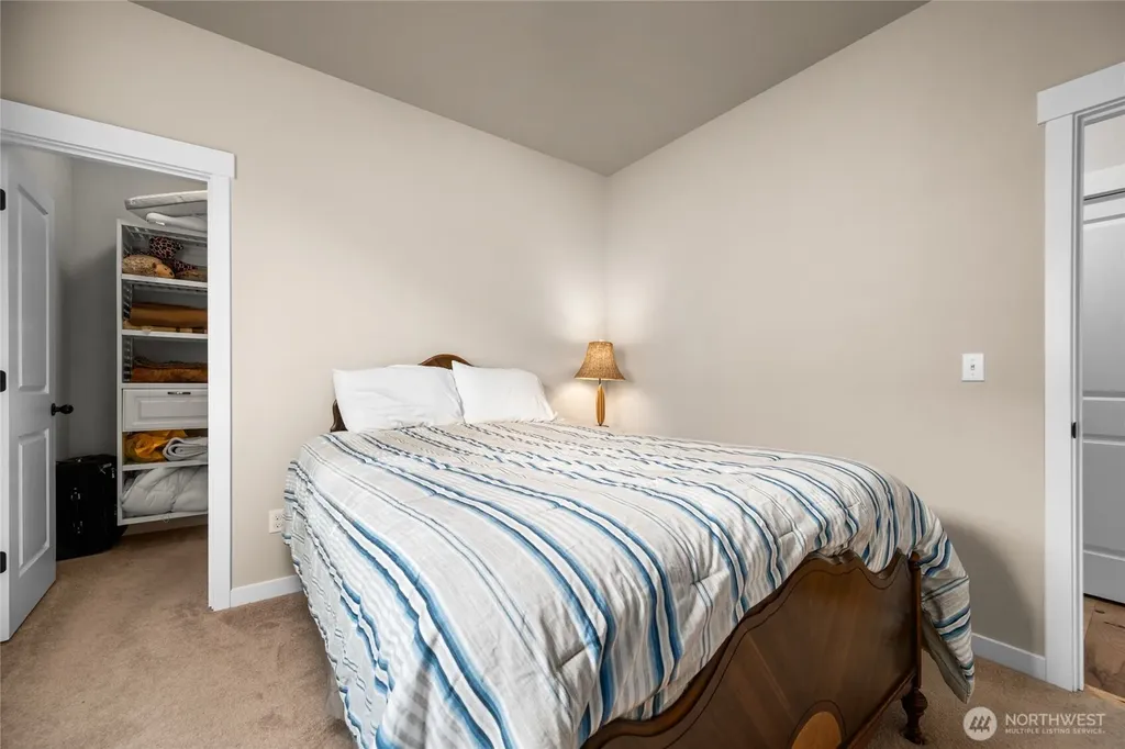 1668 River Walk Lane Burlington WA 98233