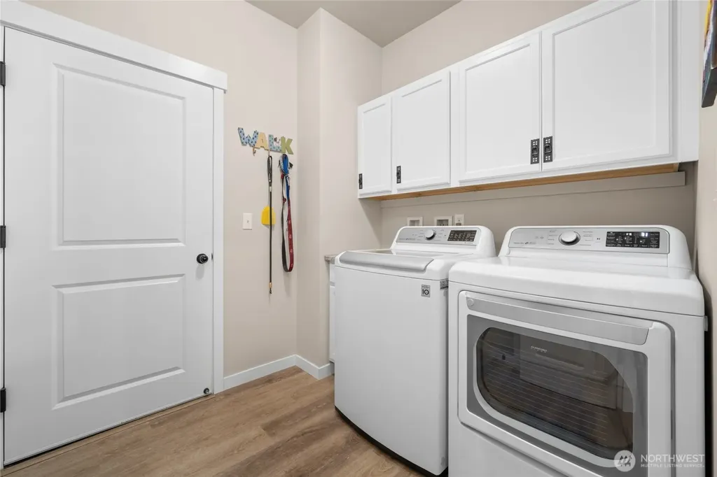 1668 River Walk Lane Burlington WA 98233