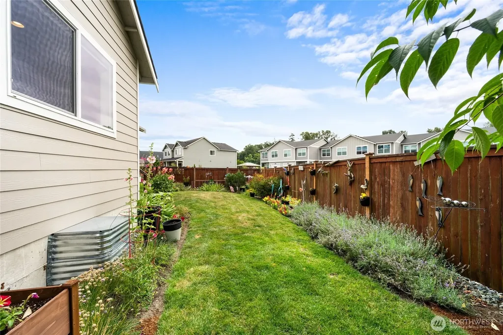 1668 River Walk Lane Burlington WA 98233