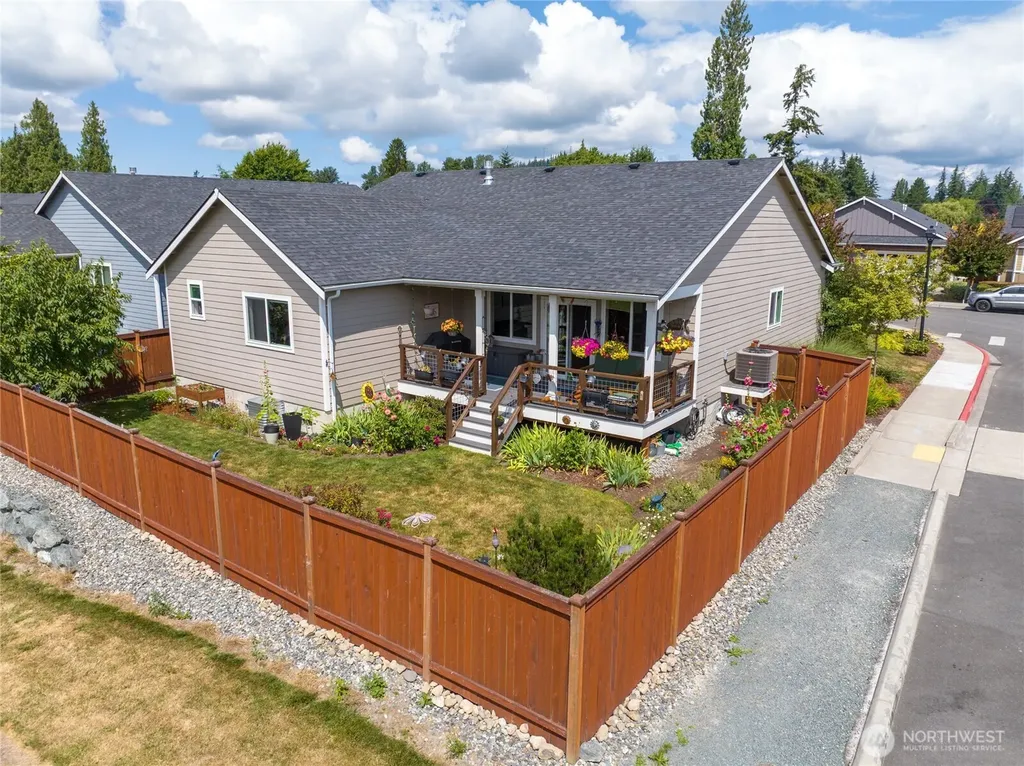 1668 River Walk Lane Burlington WA 98233