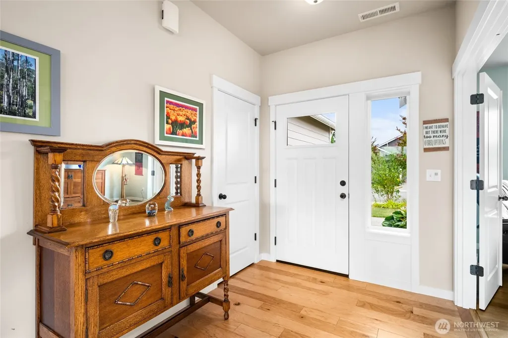 1668 River Walk Lane Burlington WA 98233
