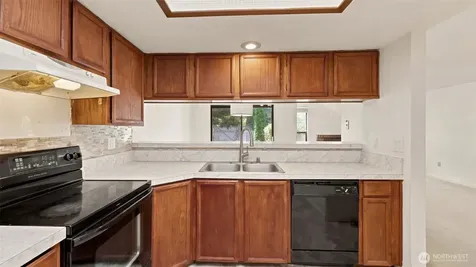 24931 109th Place SE Kent WA 98030