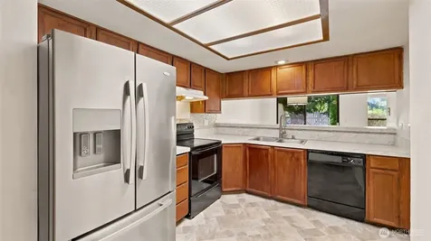 24931 109th Place SE Kent WA 98030