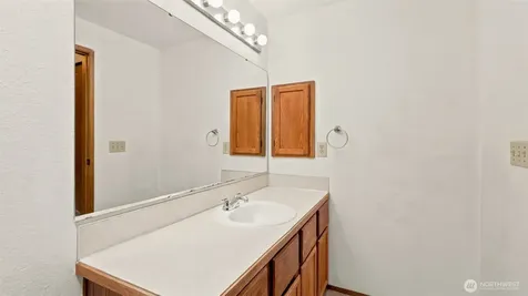 24931 109th Place SE Kent WA 98030