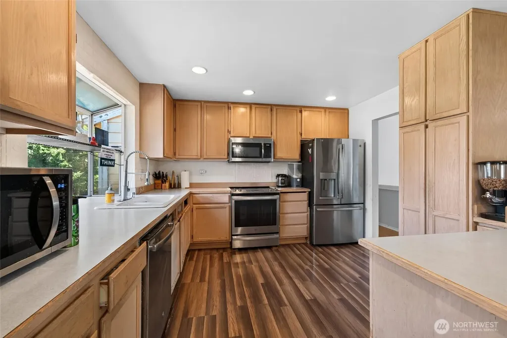 12516 SE 225th Court Kent WA 98031