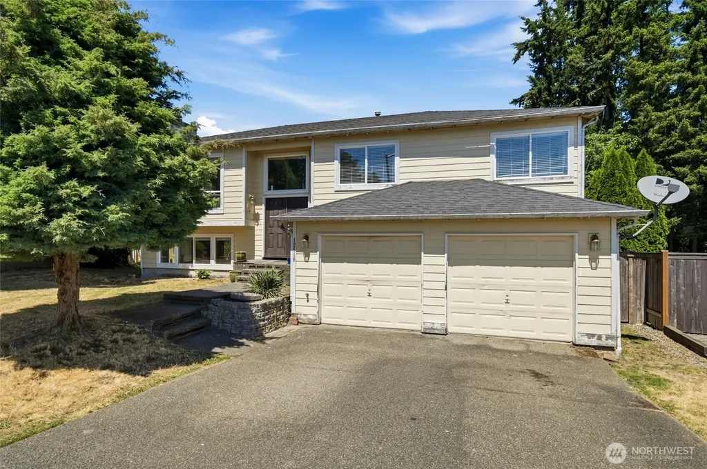 12516 SE 225th Court Kent WA 98031