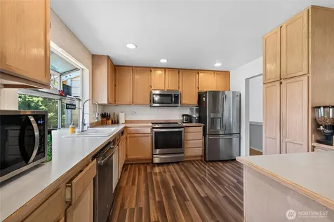 12516 SE 225th Court Kent WA 98031