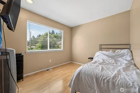 12516 SE 225th Court Kent WA 98031