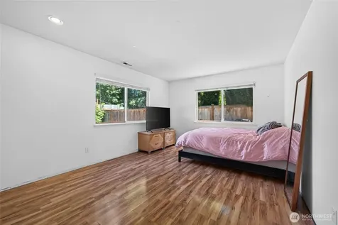 12516 SE 225th Court Kent WA 98031