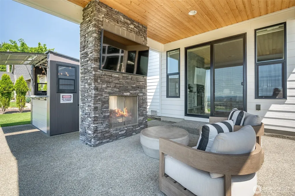7219 Myers Road E Bonney Lake WA 98391