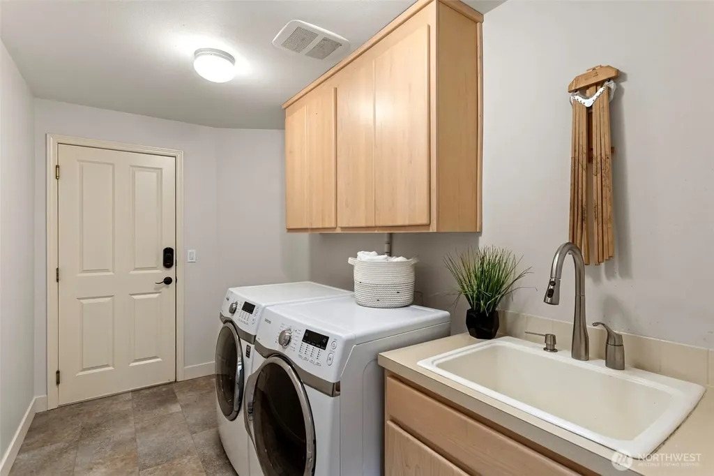 16430 266th Avenue SE Issaquah WA 98027