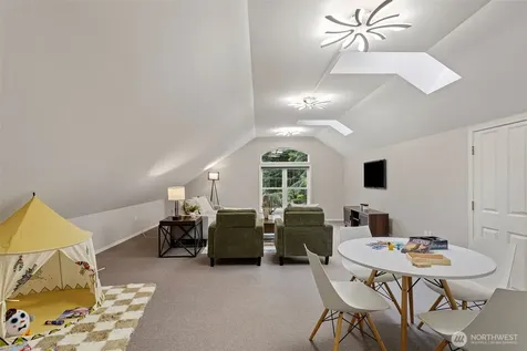 16430 266th Avenue SE Issaquah WA 98027