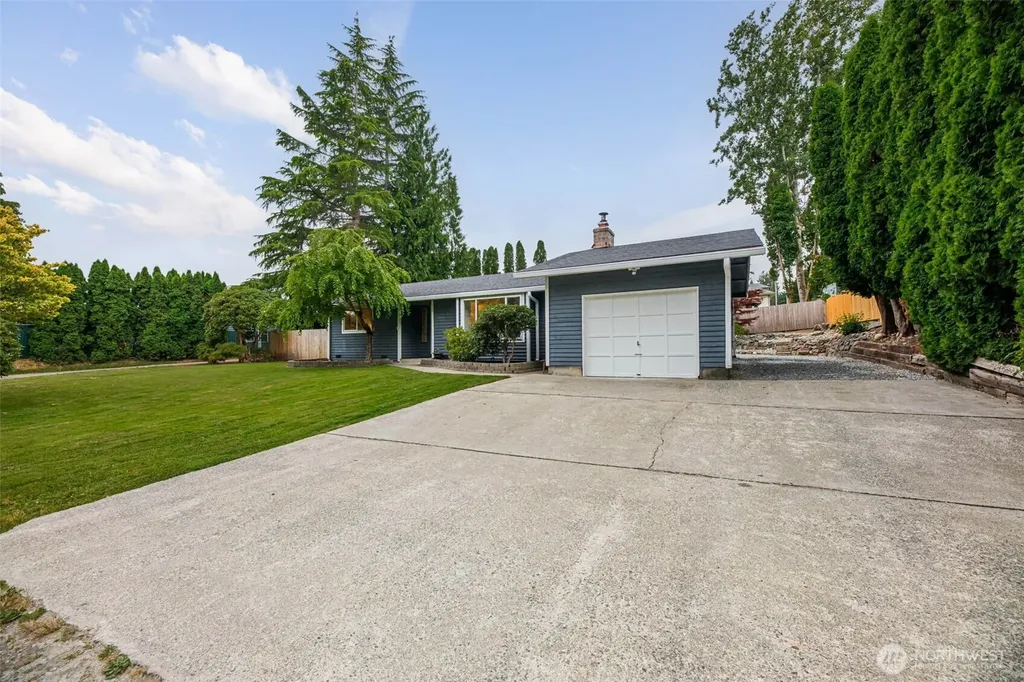 2308 118th Drive NE Lake Stevens WA 98258