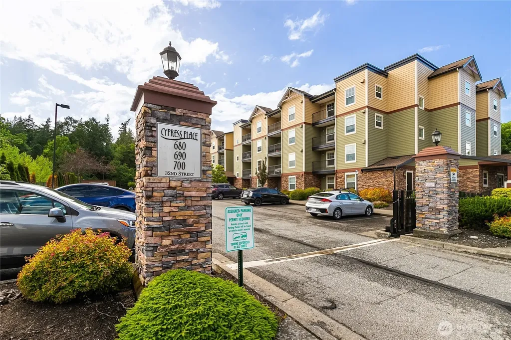 690 32nd Street Bellingham WA 98225