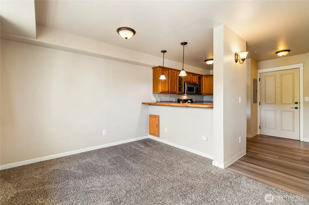 690 32nd Street Bellingham WA 98225