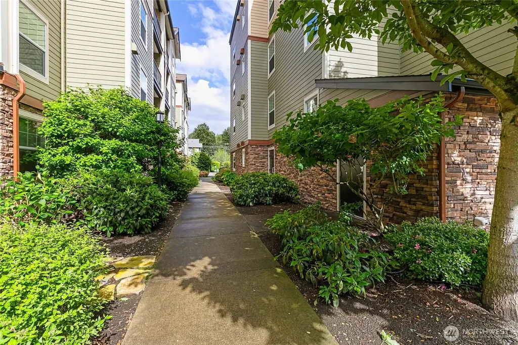 690 32nd Street Bellingham WA 98225