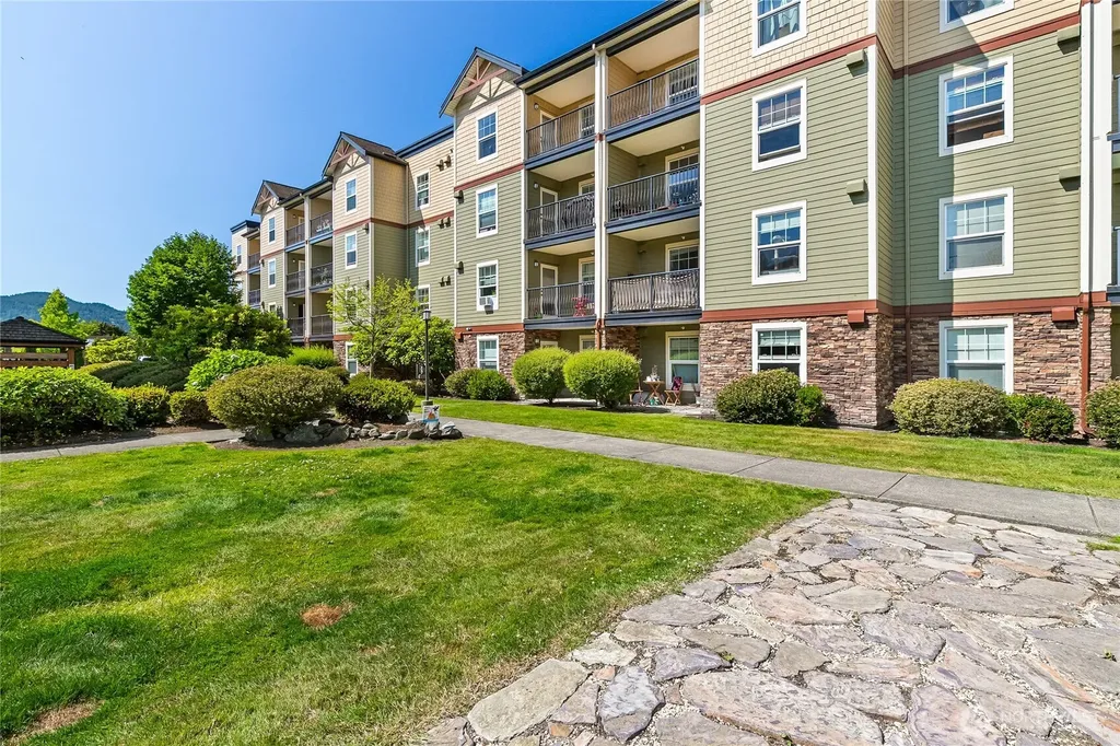 690 32nd Street Bellingham WA 98225