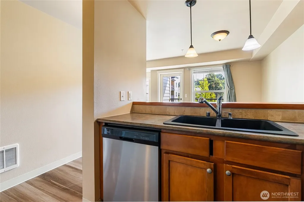 690 32nd Street Bellingham WA 98225
