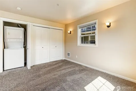 690 32nd Street Bellingham WA 98225