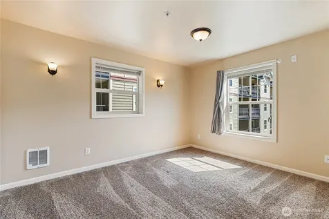 690 32nd Street Bellingham WA 98225