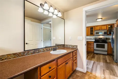 690 32nd Street Bellingham WA 98225