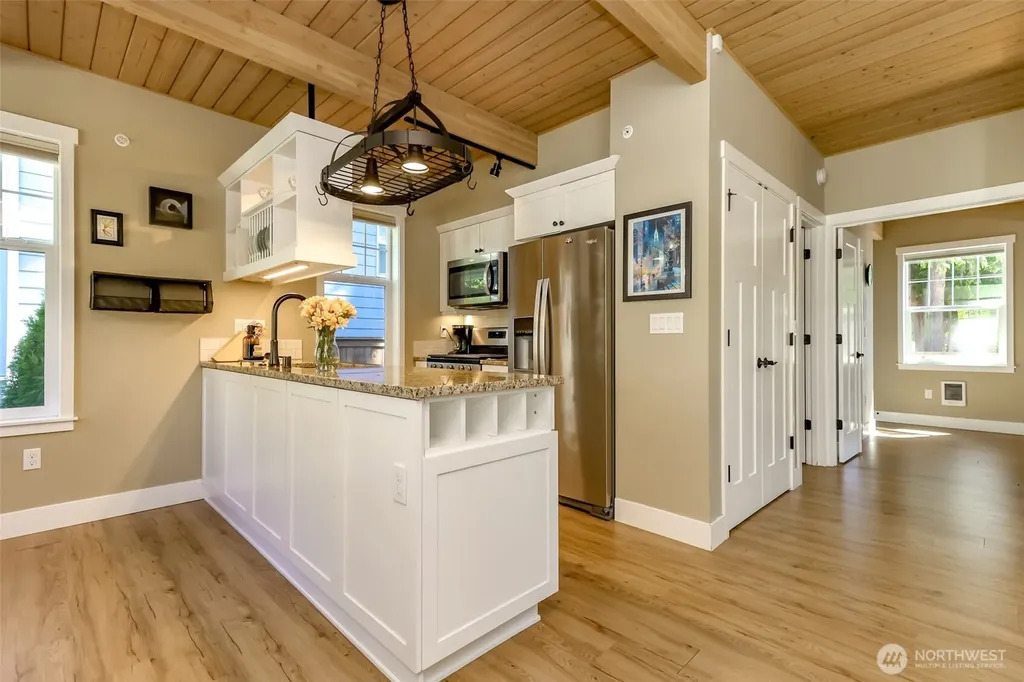 30914 6th Lane SW Federal Way WA 98023