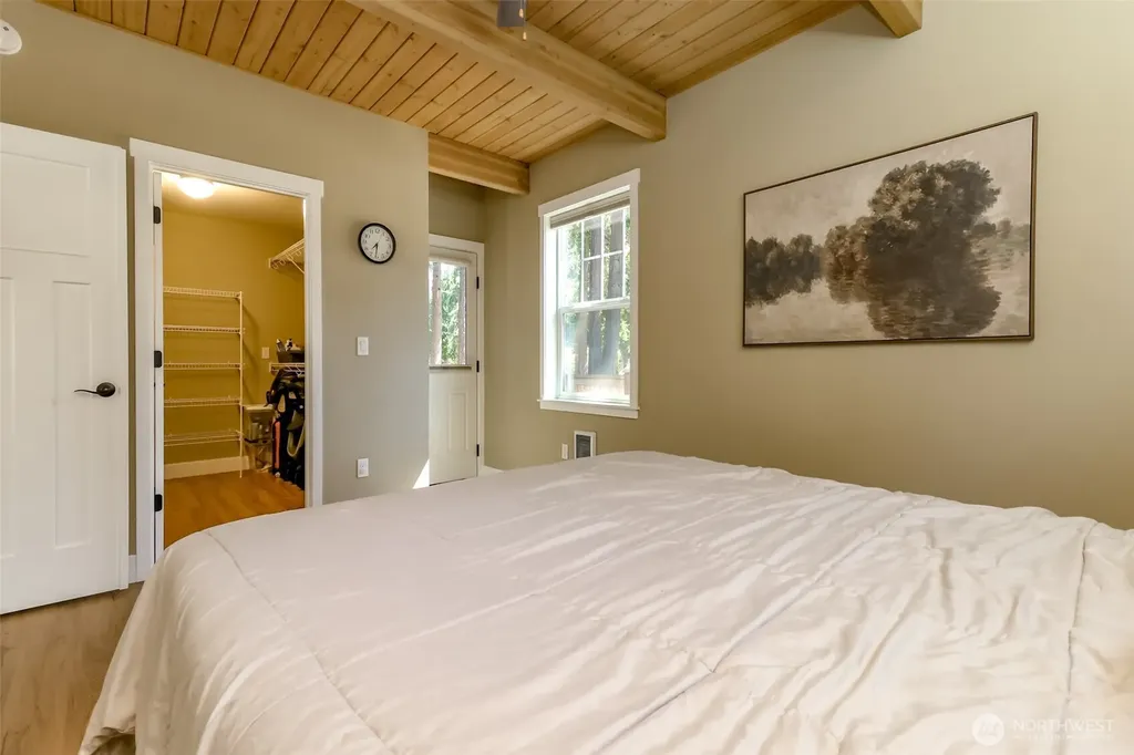30914 6th Lane SW Federal Way WA 98023