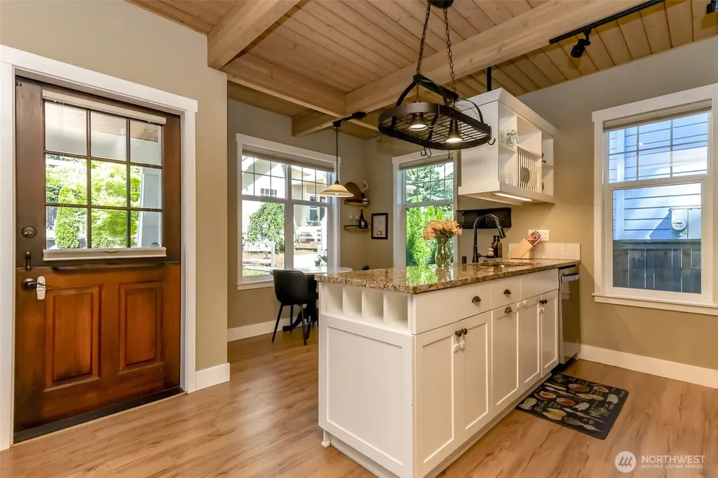 30914 6th Lane SW Federal Way WA 98023