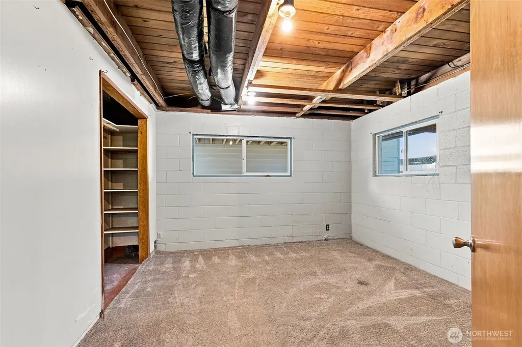 16456 Thorpe Road NE Poulsbo WA 98370